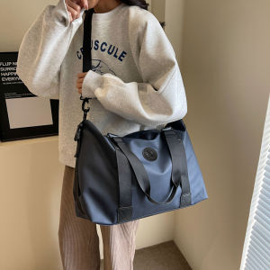 กระเป๋าใส่ของสำหรับออกกำลังกายแบบสะพายข้างสำหรับผู้หญิง กระเป๋าใส่ของสำหรับเดินทางระยะสั้น ความจุขนาดใหญ่ กระเป๋าใส่ของสำหรับการฝึกซ้อม กระเป๋าใส่ของแบบถือได้ กระเป๋าใส่ของสำหรับวิ่ง