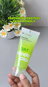 EMINA OAT MADE CICA ACNE CALM LOW PH CLEANSER 70 ML PEMBERSIH WAJAH FACIAL WASH KULIT BERJERAWAT MEREDAKAN JERAWAT AKTIF