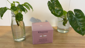 Kerastase Chroma Absolu Masque Chroma Filler Hair Masque 200ml Deep anti-porosity filing masque system for all types of sensitized or damaged color treated hair.