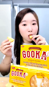 Bánh Ngũ Cốc Cracker Gooka - Hộp 160g (8 gói x 20g)