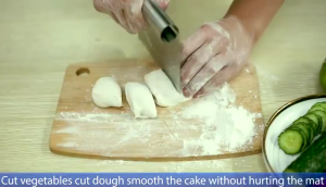 Stainless Steel Dough Cutter Scraper Kitchen Pastry Cake Spatula Tool Dough Cutter Slicer with Measurement Cake Decorating Tools