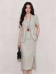 QFN | Đồ Công Sở Mùa Hè Phong Cách Chín Hột Đậu Áo Blazer và Chân Váy Midi