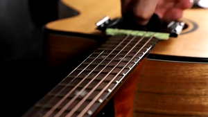 อุปกรณ์ทำความสะอาดสายกีตาร์/เบส ลบคราบสกปรก-เหงื่อ-น้ำ พร้อมส่ง