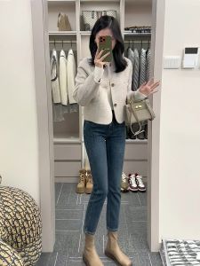 Áo Khoác Len Hai Mặt Outlet Cho Nữ Đầu Thu Cỡ Nhỏ Kiểu Dáng Ngắn Theo Phong Cách Paris Cổ Tròn Nút Dài Tay Thường