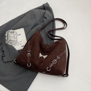 กระเป๋าเป้สะพายหลังผู้หญิงแบบลำลองความจุขนาดใหญ่ กระเป๋าเดินทางฤดูใบไม้ร่วง/ฤดูหนาว กระเป๋าถือทรงเทรนด์ใหม่ 2024 กระเป๋าเป้สะพายหลังแบบสะพายข้างสำหรับเดินทางแบบลำลอง