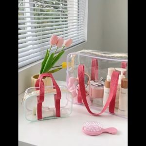 Beg Mandian Lutsinar Wanita Beg Travel Tahan Air Beg Mandi Bilik Air Besar Mudah Bawa Untuk Pantai Kolam Mandi Pink Comel Beach Swimming Toiletry Storage Waterproof Bag Bathroom Transparent Large Capacity 沙滩游泳洗漱包防水袋收纳包浴室透明大容量便携旅行洗澡 粉色简约 H092
