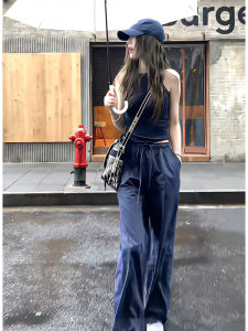 ชุดกีฬาลำลองสีน้ำเงินเข้มสำหรับผู้หญิงในช่วงฤดูร้อน ชุดสองชิ้น แขนกุด กางเกงขายาว เสื้อผ้าทำงานสไตล์เกาหลี แฟชั่นสตรีท