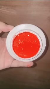 Khayla Scrub Tomato -50gm Lulus KKM Menghilangkan Sel Kulit Mati Melembutkan Kulit Sesuai untuk Muka dan Badan