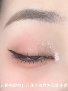 【จัดส่งจากไทย】 6 แถว ขนตาปลอมมีกาวในตัว พร้อมติดได้เลยไม่ต้องใช้กาวเพิ่ม บางเบา อ่อนนุ่ม ติดแล้วสบายตา ขนตาบางเพื่อลุคธรรมชาติ ขนตาปลอมแบบโค้งงอน ขนตาปลอมแบบบางธรรมชาติ ขนตาปลอมแบบแถบน้ำหนักเบา ขนตาปลอมแบบพิมพ์เลเซอร์ ไม่ก่อให้เกิดอาการแพ้และเบาสบายราวขนน