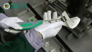 Mỏ Lết Đa Năng Mỏ Lết Xi Trắng Cán Bọc Nhựa Xanh Xám 10250mm 080405250 Berrylion Thép cao cấp