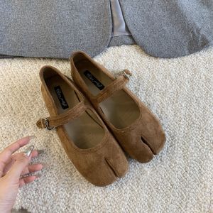 Giày Da Lộn Phong Cách Retro Mũi Tách Moccasin