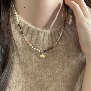 Natural Stone Cherry Leaf Pendant Necklace Luxury Minimalist Design Sensation Clavicle Chain Three Fantasts Original Design