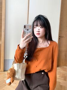 เสื้อถักคอเหลี่ยมแขนยาวผู้หญิงฤดูใบไม้ร่วง/ฤดูหนาว 2024 ใหม่ นุ่ม น้ำหนักเบา ตัวชั้นใน กระดูกสันหลัง ผลไม้ สำหรับผู้หญิง เสื้อคลุมกันหนาว