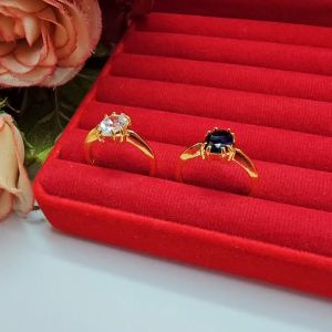 แหวนทองฝังพลอย ไพลิน ทูเกอร์สีทอง ทำจากทองเหลือง ชุบทอง ทองปลอม ใส่เสริมบารมี ใส่ได้ทุกโอกาส รูปถ่ายจากสินค้าจริง