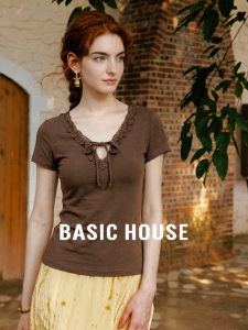 Basic House | Lace Trim V-Neck Short Sleeve Slim Fitting T-Shirt