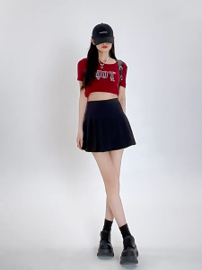 Korean fashionable slim pleated skirt for Christmas parties tennis and skateboarding designed for women
