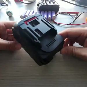 18V/21V Type-C Interface Power Tool Battery Box (with Bms Protection Board) 21V Box-Type Wireless Grinder Cutting Equipment 18650 Battery Holder and Lithium-Ion Battery