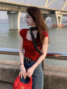Áo Thun Dệt Kim Tay Ngắn Ôm Vừa Vặn Màu Đỏ Kiểu Pháp Cổ Vuông Mùa Hè Cho Nữ Áo Thun Phong Cách Dopa Dopamine