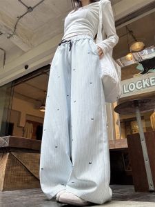 กางเกงขายาวทรงตรงลายทางสีฟ้าอ่อนสำหรับผู้หญิง กางเกงขายาวทรงหลวมสบาย ๆ ฤดูใบไม้ผลิและฤดูร้อน 2025 ดีไซน์ใหม่สำหรับผู้หญิงตัวเล็ก