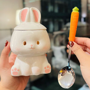 แก้วมัครูปกระต่ายเซรามิกที่มีมูลค่าสูงน่ารักน่ารักพร้อมฝาช้อนแก้วดื่มน้ำในหอพักนักเรียนน่ารักสำหรับสาวๆ