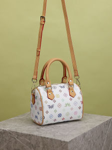 Leather Handbag Womens Crossbody Pillow Shaped Bag Single Shoulder Bag British Style Zipper Closure Soft Cowhide Leather