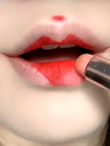 Tool Kuas Concealer Bibir Serbaguna Ombre