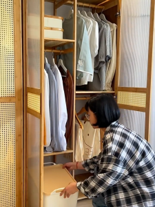 ตู้เสื้อผ้า ตู้เสื้อผ้าประตูใส ตู้เสื้อผ้าไม้ ระบายอากาศและกันฝุ่น แข็งแรงทนทาน ความสามารถในการรับน้ำหนักที่แข็งแกร่ง ความจุขนาดใหญ่