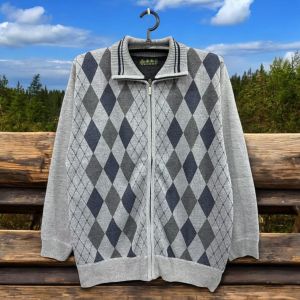 เสื้ออากงไหมพรมลาย ข้าวหลามลูกคุณปู่คุณตาคุณพ่อ