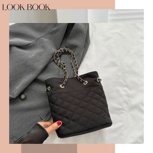 LKfashion แฟชั่นใหม่  กระเป๋าสะพายข้างผู้หญิง คุณภาพดี ทรงสวย เหมาะกับทุกการแต่งกาย สีไหนก็แมทช์ได้ง่าย ราคาน่ารักๆ  รีบซื้อเลยอย่ารอช้า