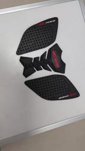 Suitable for Honda CB1100 CB1100RS CB1100EX CB Motorcycle Anti-Slip Side Sticker Tank Pad Rubber Knee Pad Fuel Tank Traction Pad