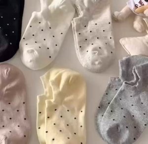 Japanese cute ins trend simple polka dot thin shallow invisible boat socks short socks