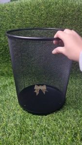 Tempat Sampah Jaring Besi Bulat Trash Bin Mesh Keranjang Tong Hitam