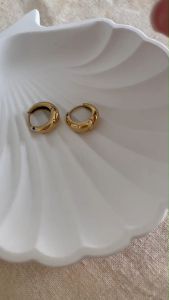 ต่างหูสแตนเลสแท้ สไตล์มินิมอล ตุ้มหู แบบห่วงหนาประดับเพชรสี รุ่นColorful Diamond Hoop Givemethat