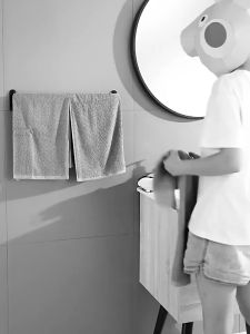 Innohut Aluminium Wall Mounted Bathroom Towel Bar Rack Organizer Penyangkut Tuala Rak Tuala Mandi 浴巾置物架