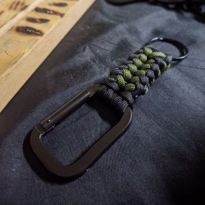 KEYCHAIN (Hand Made Paracord)