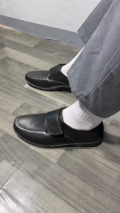 Men Fashionable Velcro Black Shoes Waterproof Student Black Shoes Non-slip Rubber Shoes Suitable For Office Work and everyday wear SIZE 36-45