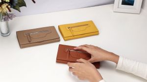 กระเป๋าสตางค์ หนังแท้ Me Phenomenon - Richy Wallet