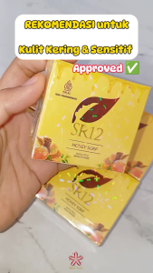Honey Soap SR12 Membantu membersihkan melembapkan dan membantu mencerahkan kulit.