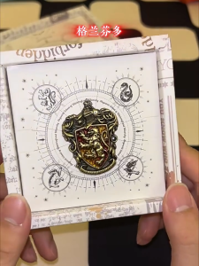 Harry Potter Badge Brooch Keychain Hogwarts Lionhouse Snake House Eagle House Pin Gift