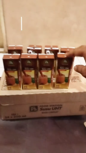 FS Susu Sapi UHT Coklat 200 Ml Food Station Susu UHT Rasa Coklat 1 Dus (200 Ml x 24)