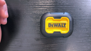 DEWALT หูฟังไร้สายแบบ Bluetooth Jobsite Pro X1 รุ่น DXMA1902092E