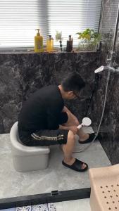 Bathroom Shower Stool for Elderly Pregnant