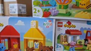 LEGO Duplo 10469 Pizza Girls with Muffin and Bluey
