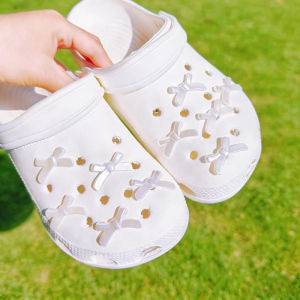Whole Set Hot Sale DIY Hole Shoes Charms for Sweet Pearl Bow Handmade Charms Designer Quality Garden Shoe Decoration Girl Gift