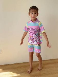 CMALL ชุดว่ายน้ำพีชแขนสั้นเด็กผู้หญิง พร้อมหมวก ลาย น่ารักๆ ราคาที่ถูกต้อง รุ่น 0725-0726-0727