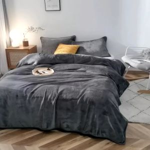 Soft Golden Mink Fleece Blanket Flannel Blanket Student Dormitory Blanket Nap Sofa Blanket Office Blanket