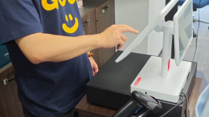 Dokivisions CR-6 high performance desktop terminal Android POS devices 15.6 inch touchscreen for restaurants and shops