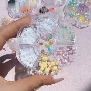 6 Gaya Ornamen 3D Cute Manicure Accessories Cartoon Nail Art Decorations Bentuk Beruang / Pita / Kerang Abalone / Kepingan Salju Untuk Dekorasi Nail Art DIY