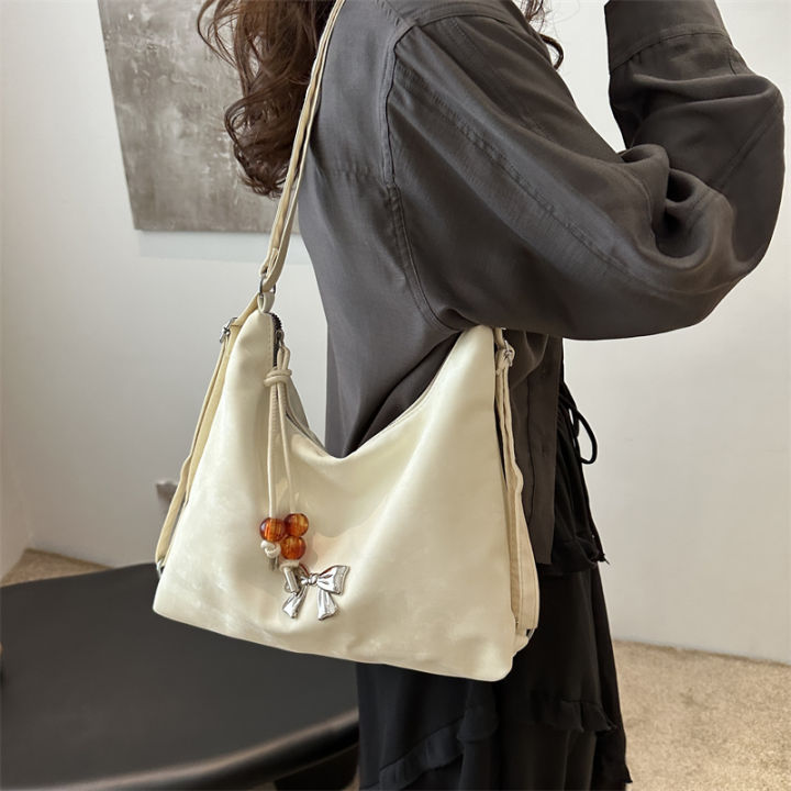 T%C3%BAi%20%C4%90eo%20Vai%20N%E1%BB%AF%20Dung%20T%C3%ADch%20L%E1%BB%9Bn%20M%C3%B9a%20H%C3%A8%202024%20T%C3%BAi%20Tote%20Thi%E1%BA%BFt%20K%E1%BA%BF%20%C4%90%E1%BB%99c%20%C4%90%C3%A1o%20T%C3%BAi%20%C4%90eo%20Ch%C3%A9o%20Th%E1%BB%9Di%20Trang%20T%C3%BAi%20%C4%90eo%20Vai%20M%E1%BB%81m%20PU%20-%20Image%203