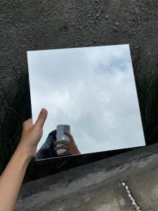 Kaca Cermin Tempel Ukuran 30cm x 30cm Tebal 2mm / Kaca Cermin Persegi Dekorasi Dinding Minimalis ASLI KACA 100%